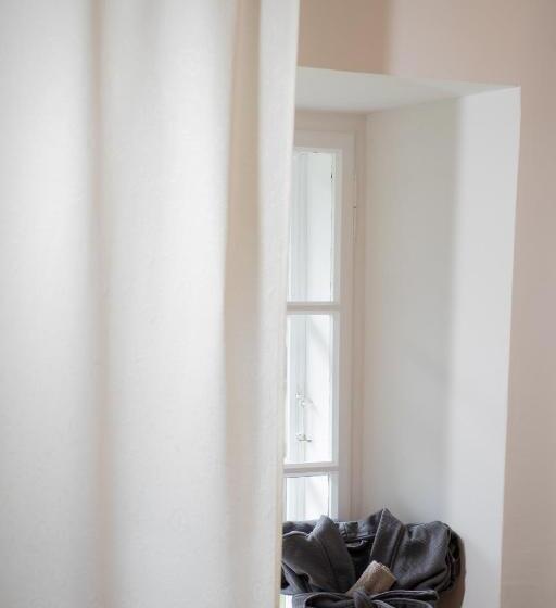 민박 Bnb44 Only Rooms No Breakfast