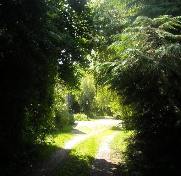 مبيت وإفطار Chambres D Hôtes Des Grands Prés