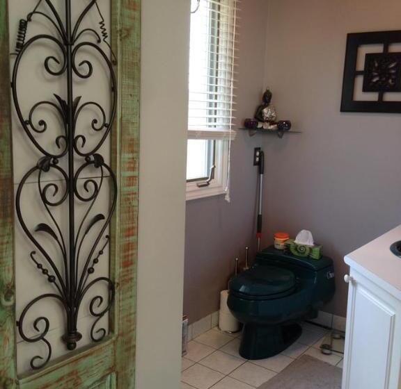 Bed and Breakfast Inn On The Moraine