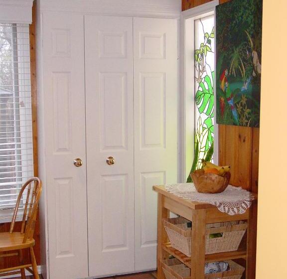 Bed and Breakfast Inn On The Moraine