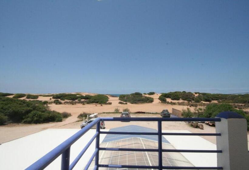 تختخواب و صبحانه Issablanca