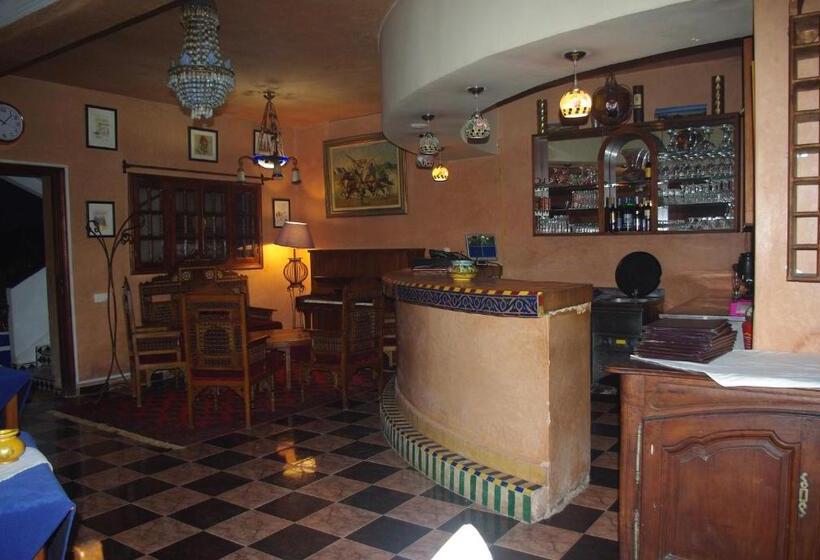 تختخواب و صبحانه Issablanca