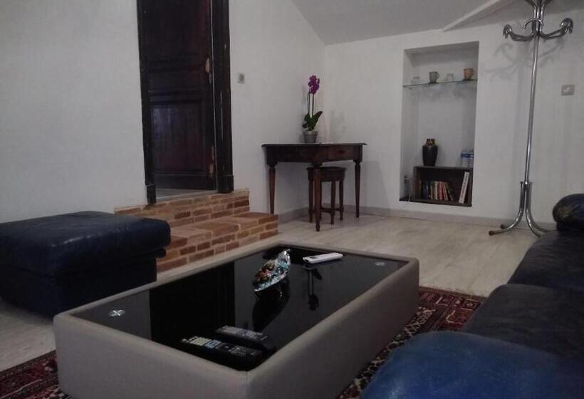 مبيت وإفطار Domaine La Baronne