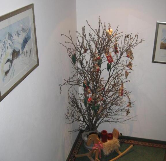 住宿加早餐  Pension Muggengrat