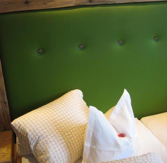 住宿加早餐  Pension Muggengrat