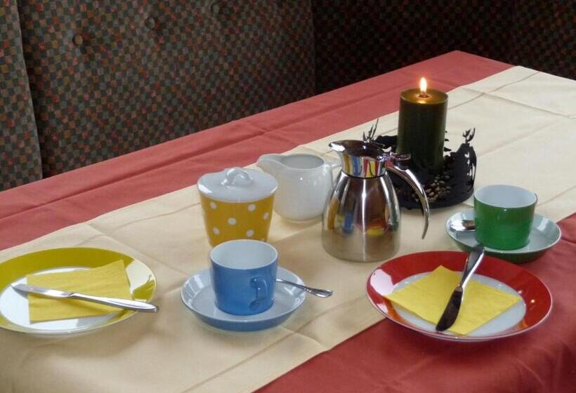 住宿加早餐  Pension Muggengrat