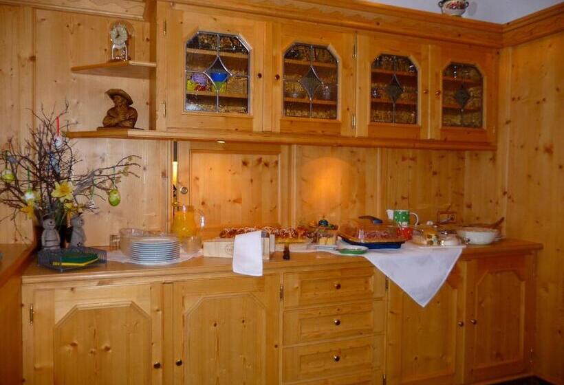 住宿加早餐  Pension Muggengrat