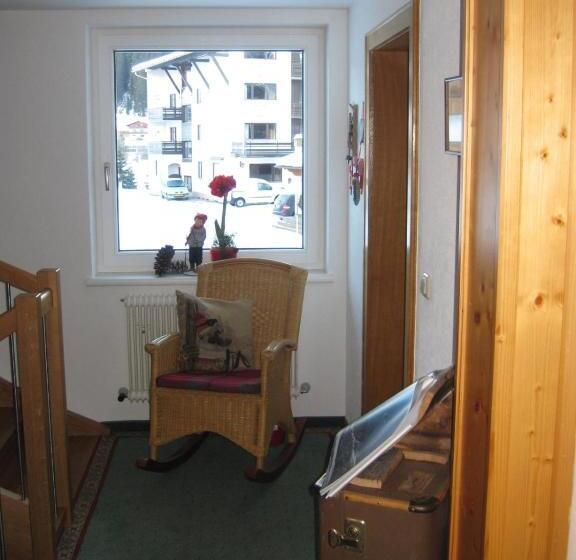 住宿加早餐  Pension Muggengrat