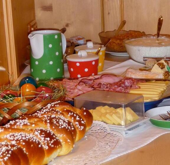 住宿加早餐  Pension Muggengrat