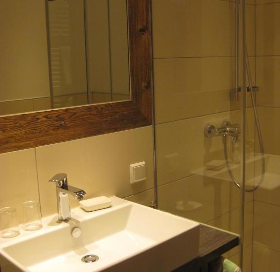 住宿加早餐  Pension Muggengrat