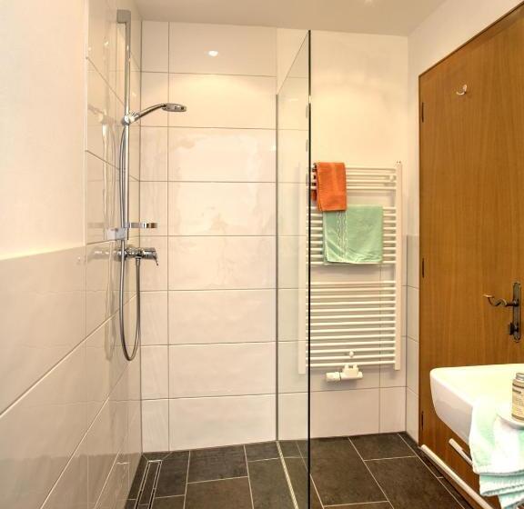 住宿加早餐  Pension Muggengrat