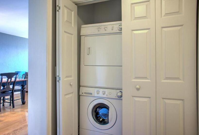 Carolina North By Vci Real Estate Services