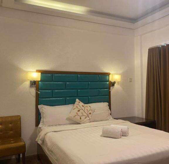 El Puerto Marina Beach Resort & Vacation Club