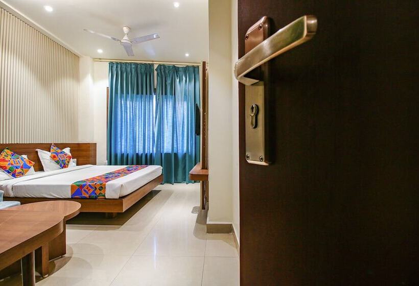 Fabhotel Royal Palace Ii