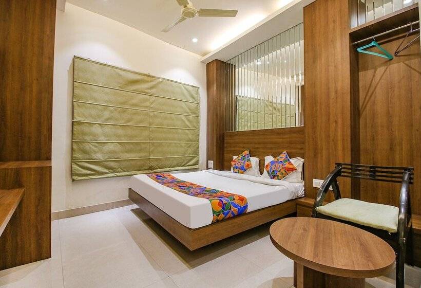 Fabhotel Royal Palace Ii