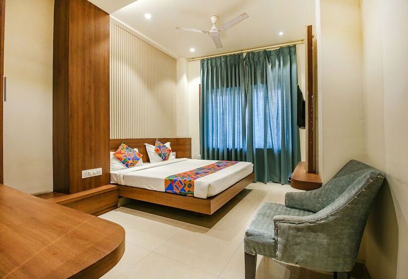 Fabhotel Royal Palace Ii