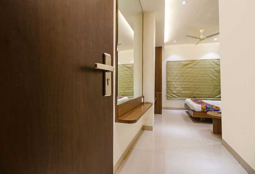 Fabhotel Royal Palace Ii