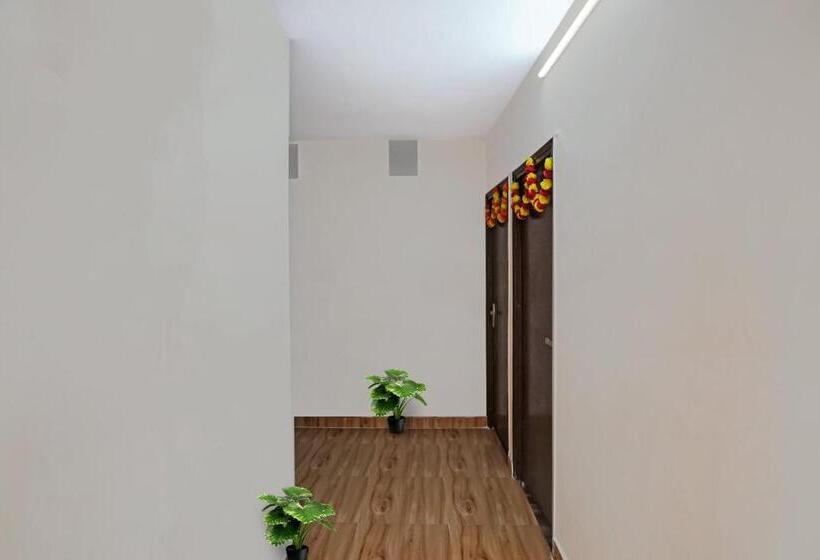 Flagship S R Hotel Near Pvr Ansal Plaza Greater Noida