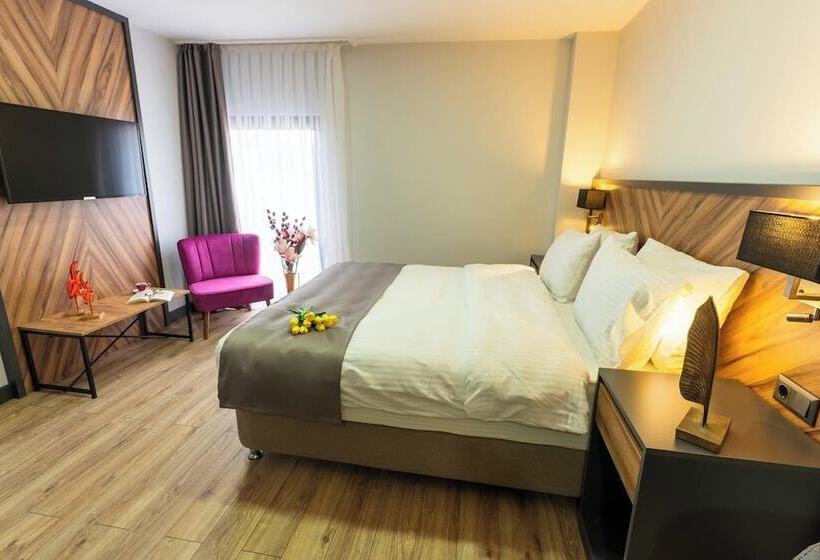 Хостел Yusufhan  Suites