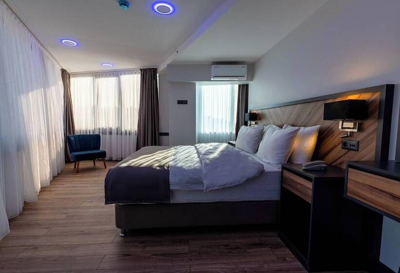 Хостел Yusufhan  Suites