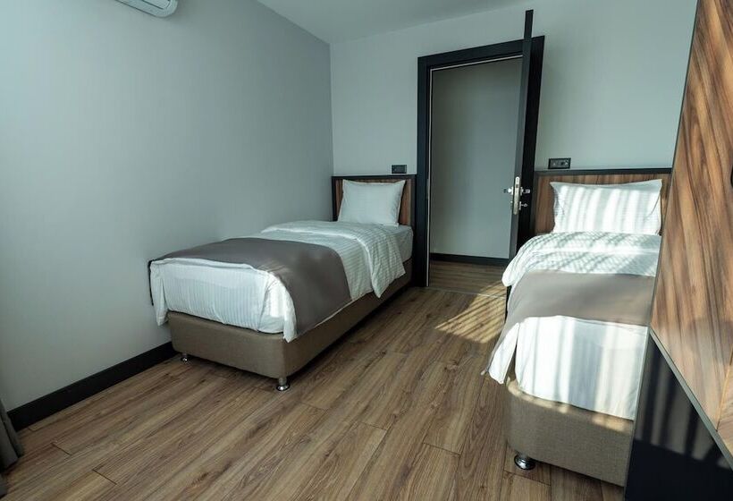 Хостел Yusufhan  Suites