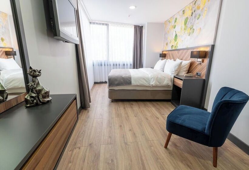 Хостел Yusufhan  Suites