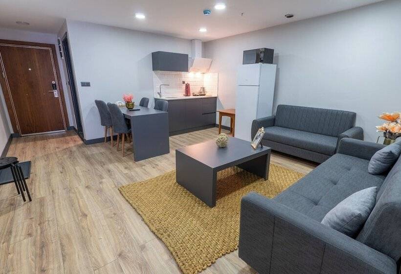 Хостел Yusufhan  Suites