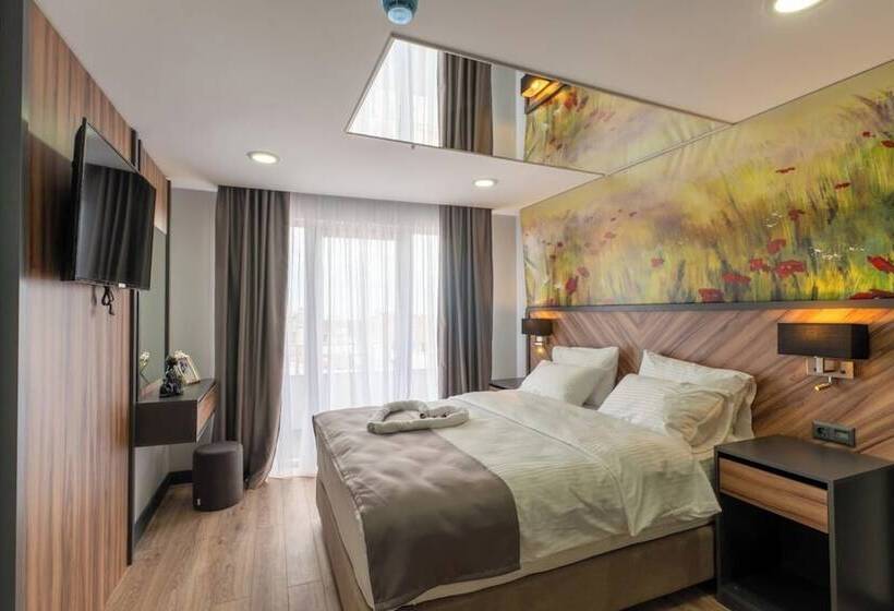 Хостел Yusufhan  Suites