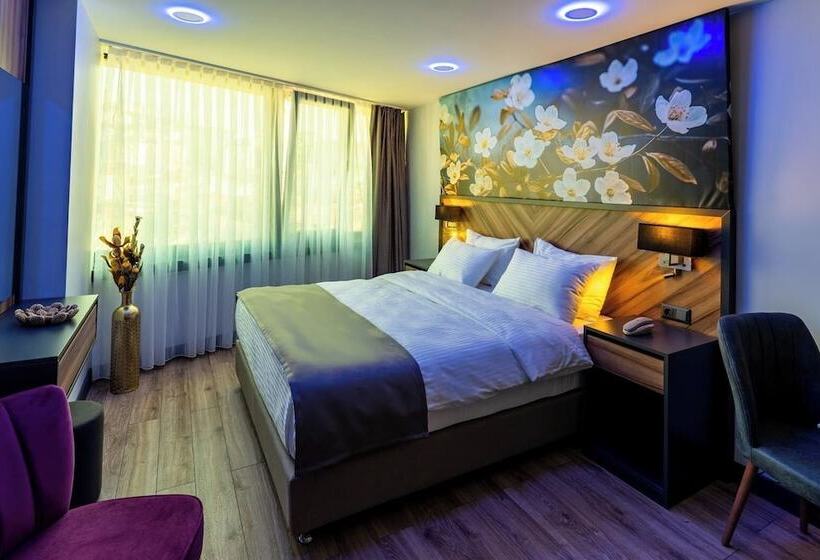 Хостел Yusufhan  Suites