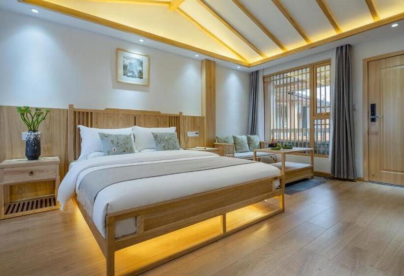 هتل 丽江古城中心 皓月繁花 观古城全景轻奢民宿