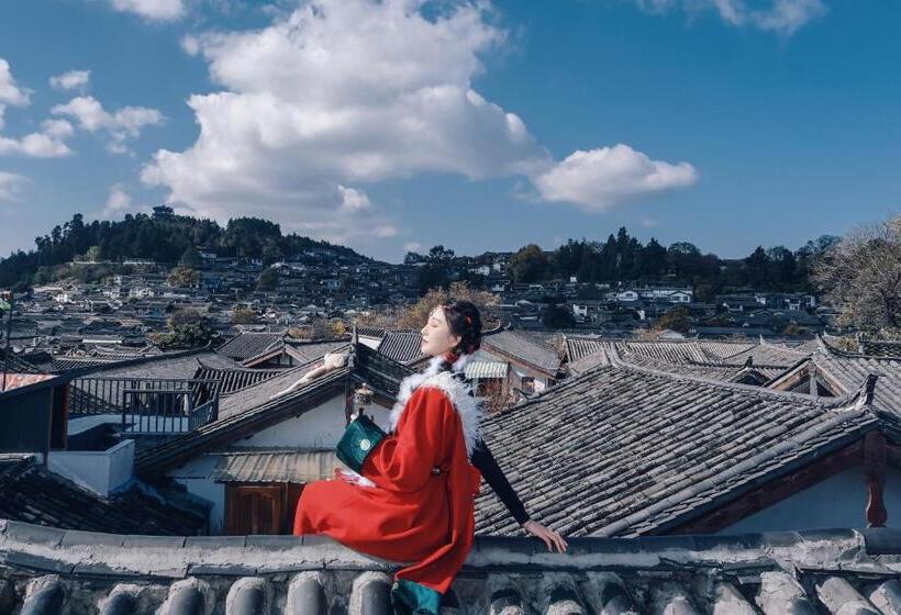 هتل 丽江古城中心 皓月繁花 观古城全景轻奢民宿