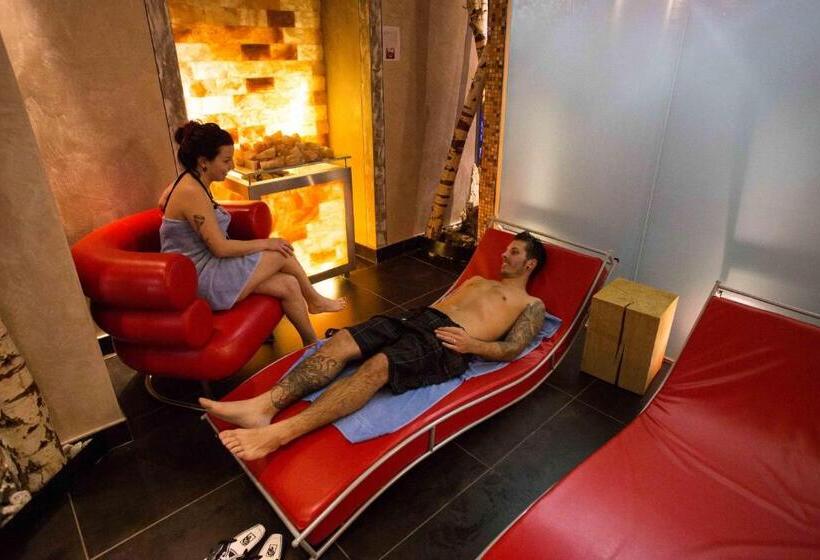 בית מלון כפרי Avio