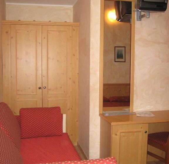 בית מלון כפרי Avio