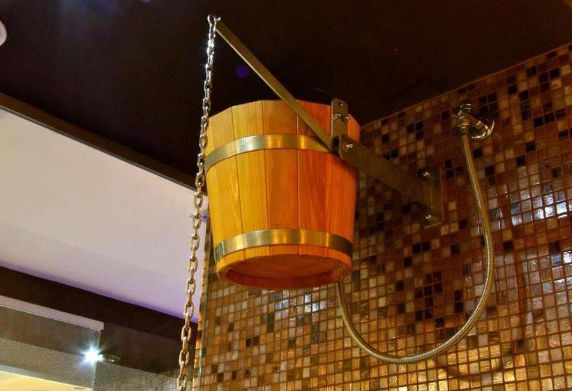 בית מלון כפרי Avio