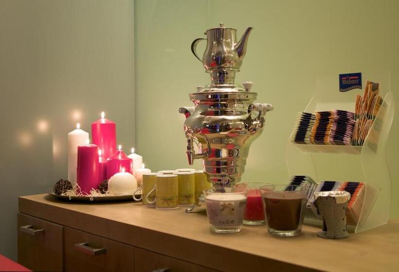 בית מלון כפרי Avio