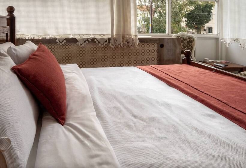 فندق Black Lotus İzmir