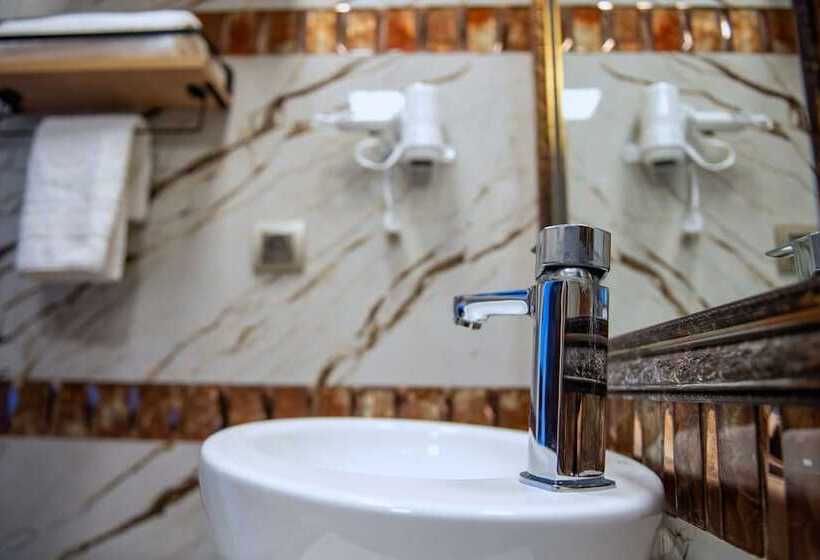 فندق Black Lotus İzmir