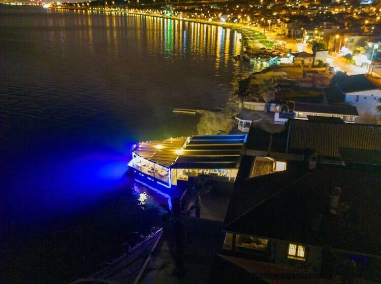 فندق Black Lotus İzmir