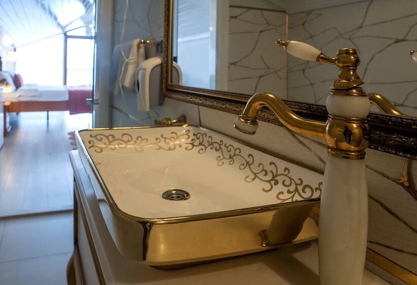 فندق Black Lotus İzmir