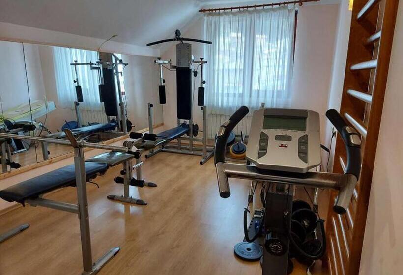 فندق Boryka Family