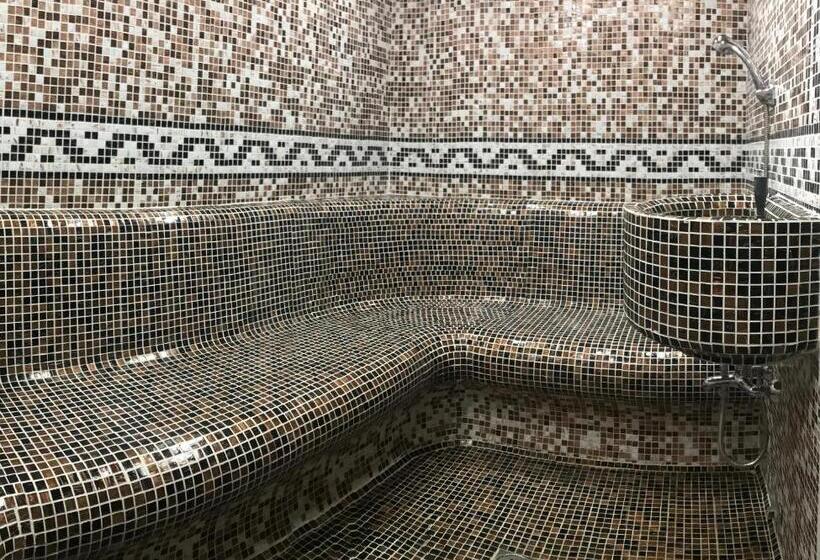 فندق Boryka Family