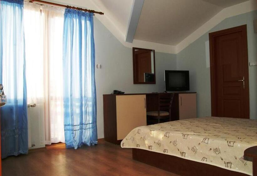 فندق Boryka Family