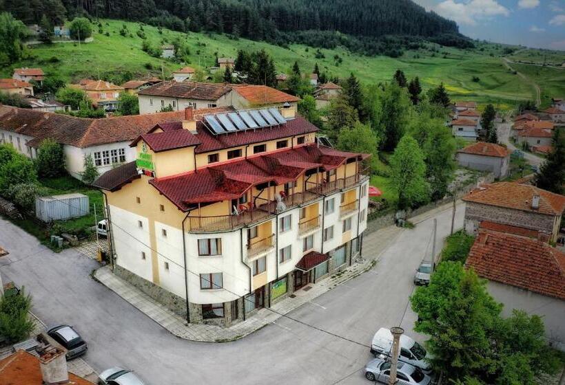 فندق Boryka Family