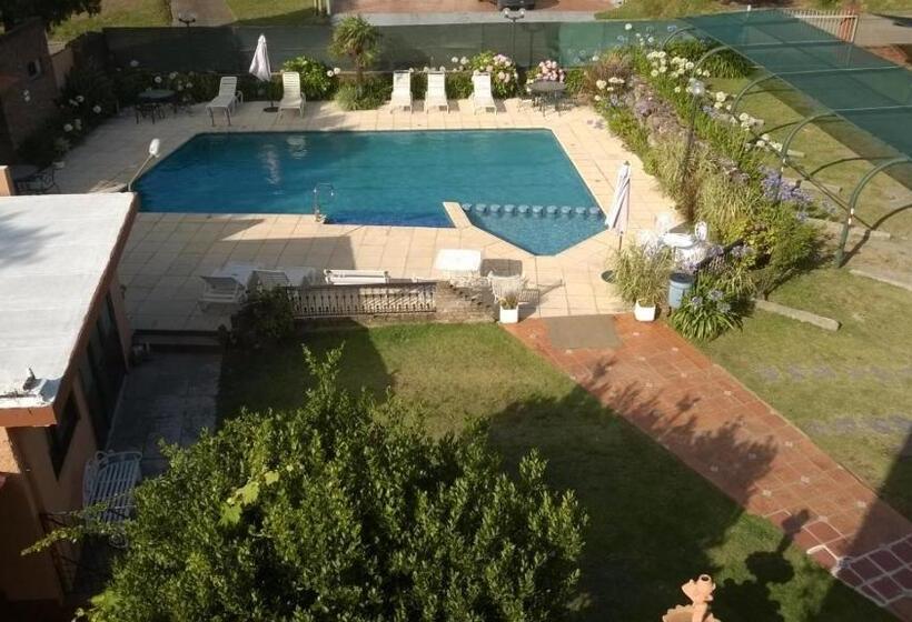 هتل Brisas Del Este