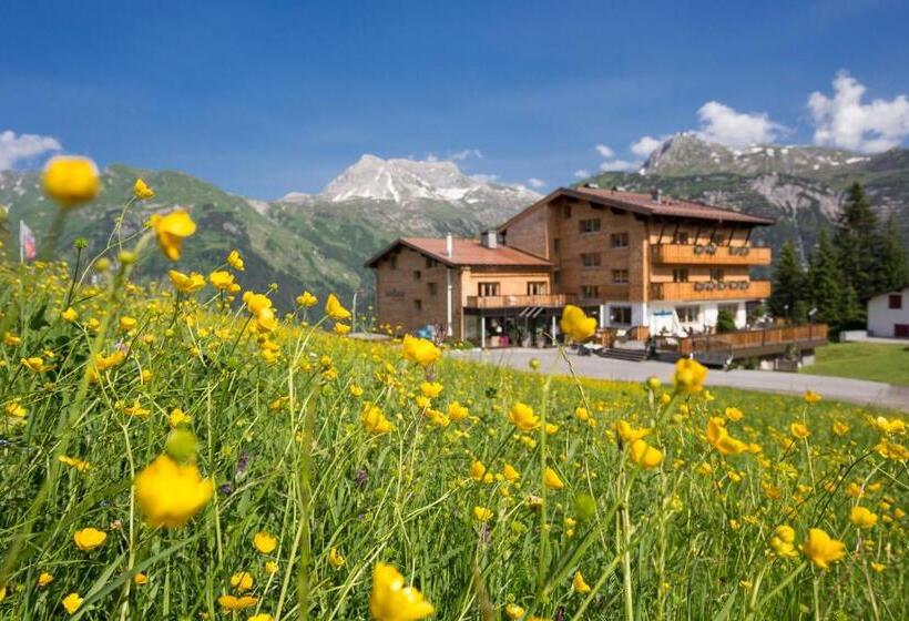 فندق Burgwald   Ski In & Ski Out