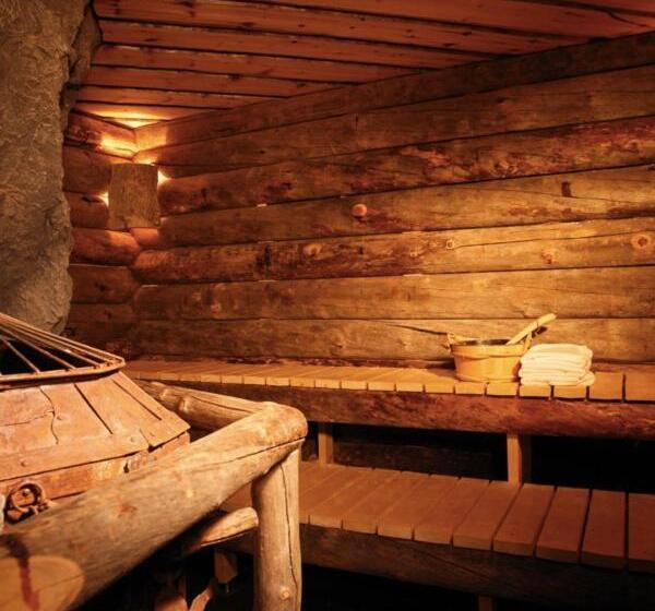 فندق Burgwald   Ski In & Ski Out