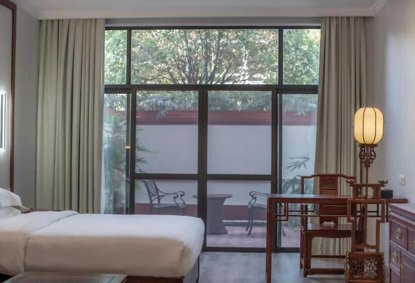 Guilin Yi Characteristic Hotel Coltd