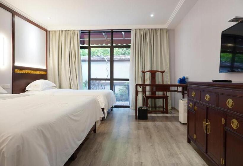 Guilin Yi Characteristic Hotel Coltd