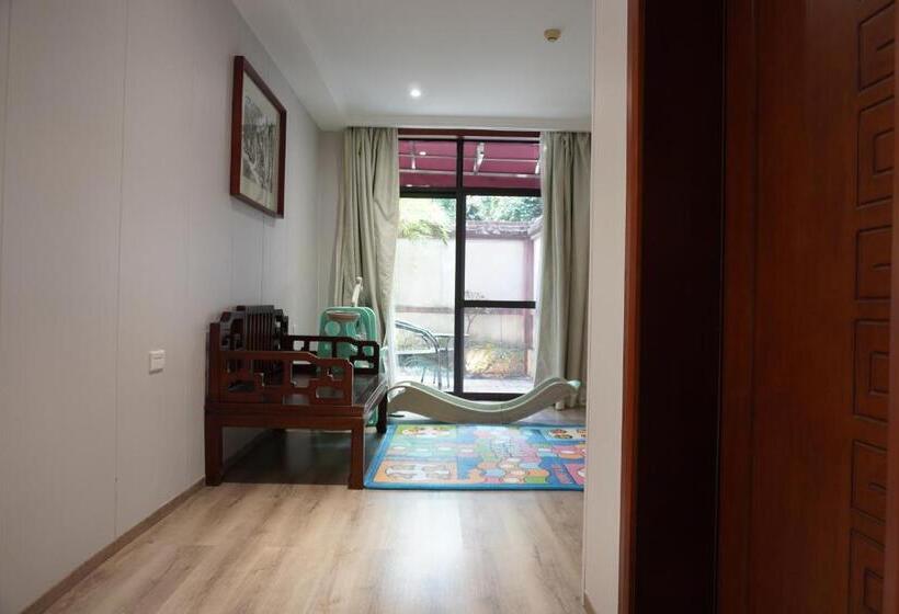 Guilin Yi Characteristic Hotel Coltd