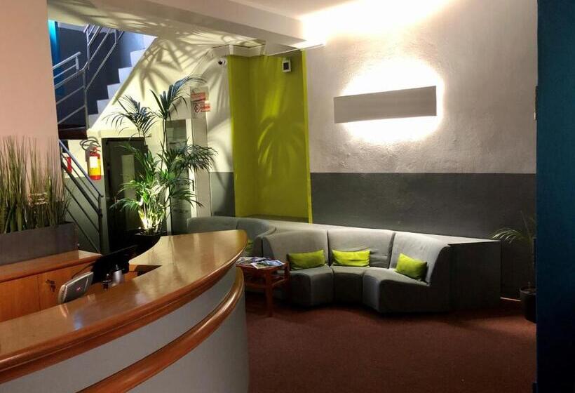 فندق Del Boschetto